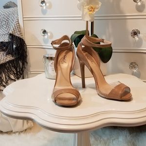 Nude Peep Toe Pump
